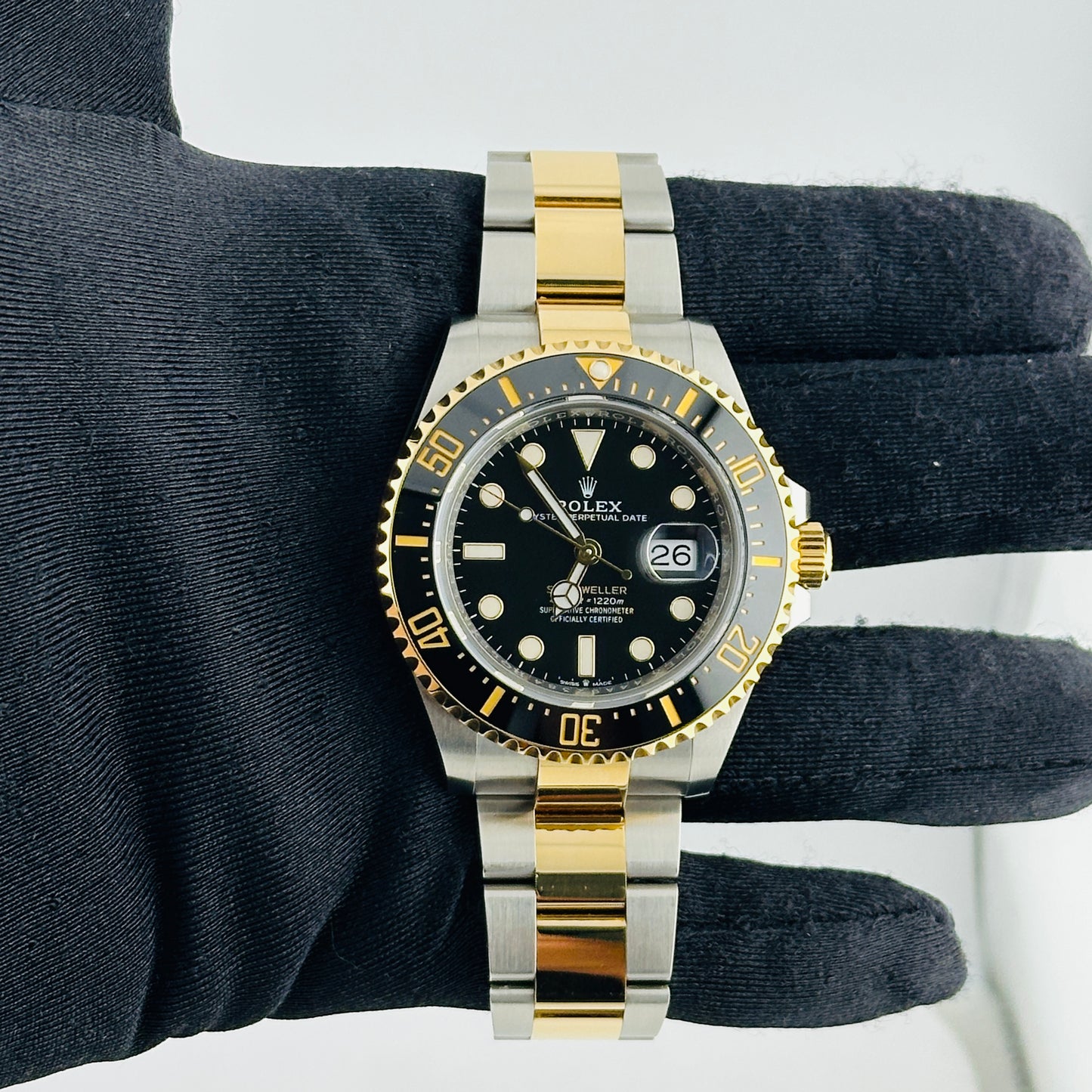 Rolex - Sea-Dweller Black Dial on Oyster Ref 126603