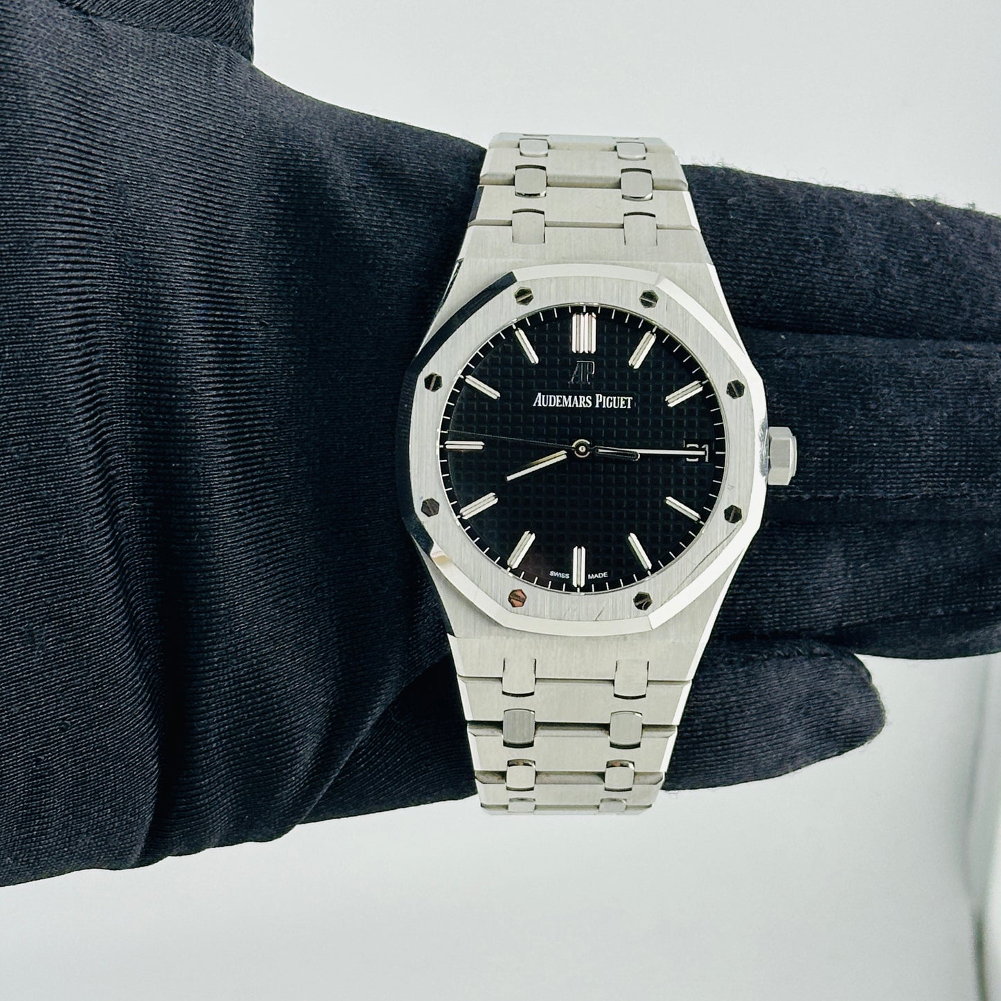Audemars Piguet - Royal Oak Black Dial on Bracelet Ref 15500ST.OO.1220ST.03